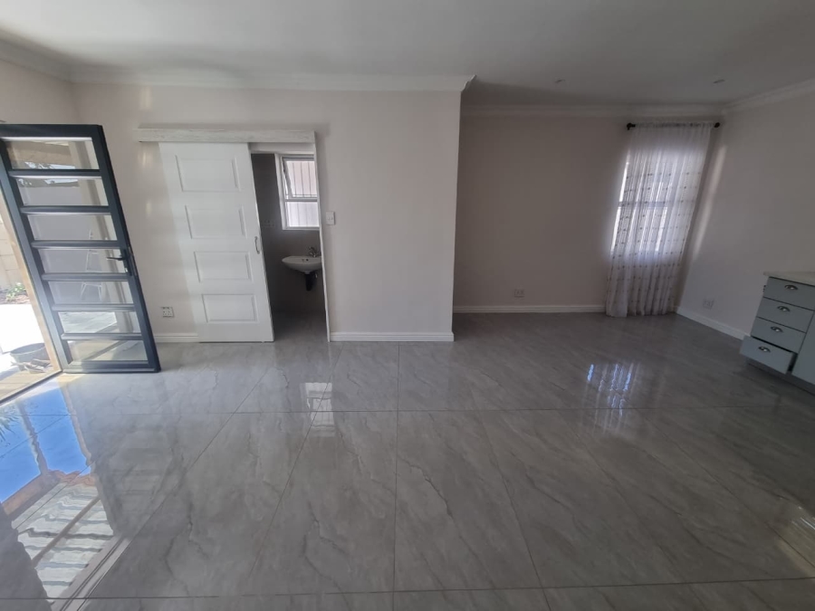 To Let 2 Bedroom Property for Rent in Rondebosch East Western Cape